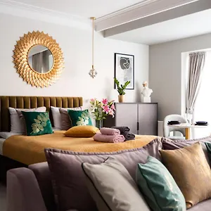  Apartament Golden Apartment, So Close To Rynek! Free Parking Included. Polska