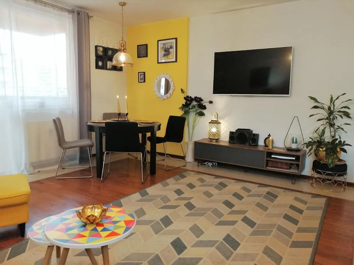 Orange Water Apartment Gdansk